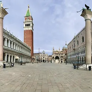 vivaldi-apartment-venice-30124.hotelinveneto.com/